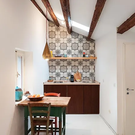 Mardi Apartment *